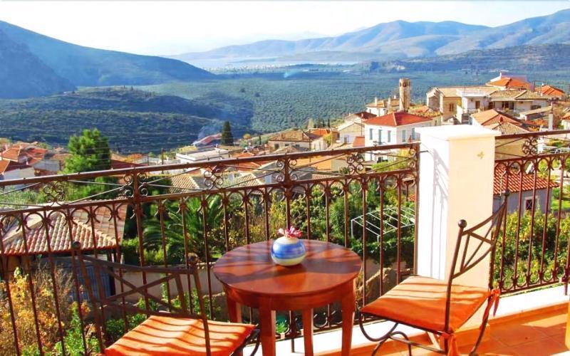 Xenonas Chrisso Hotell Delphi Exteriör bild