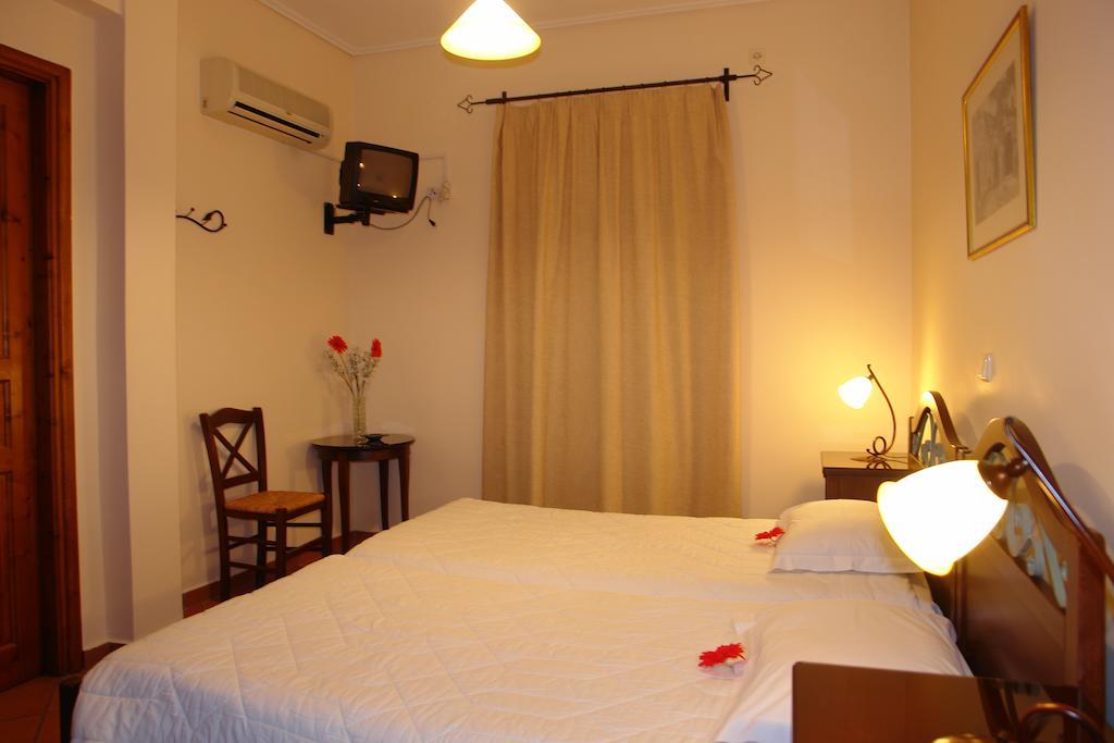 Xenonas Chrisso Hotell Delphi Exteriör bild