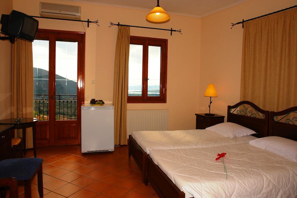 Xenonas Chrisso Hotell Delphi Rum bild
