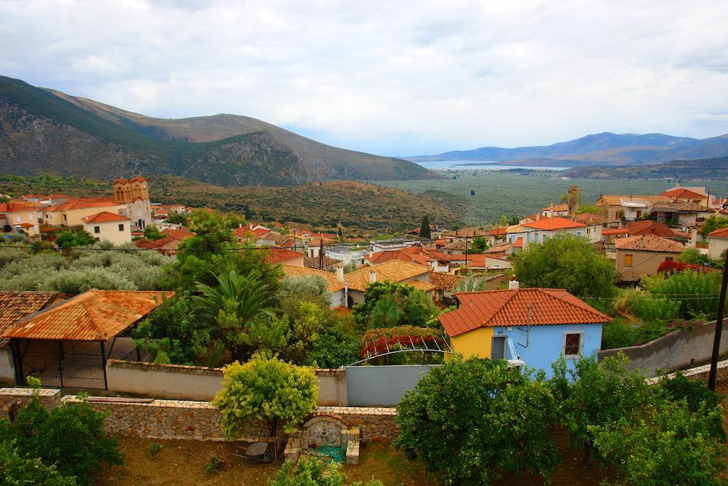 Xenonas Chrisso Hotell Delphi Exteriör bild