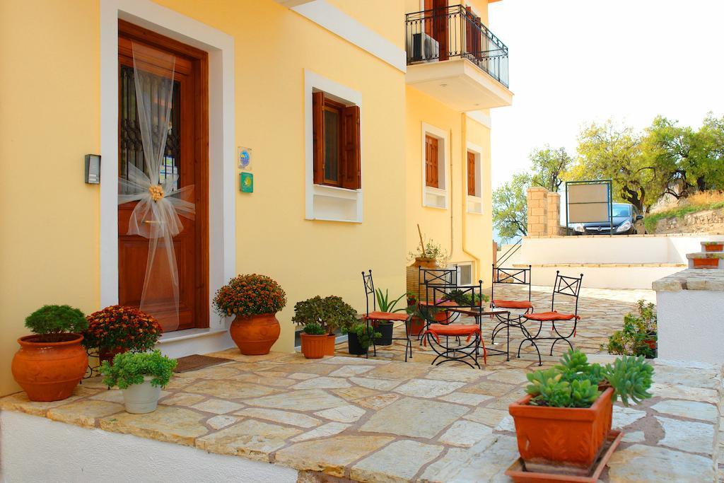 Xenonas Chrisso Hotell Delphi Exteriör bild