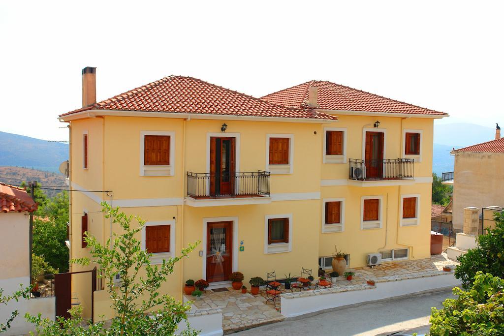 Xenonas Chrisso Hotell Delphi Exteriör bild