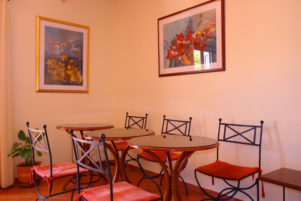 Xenonas Chrisso Hotell Delphi Exteriör bild