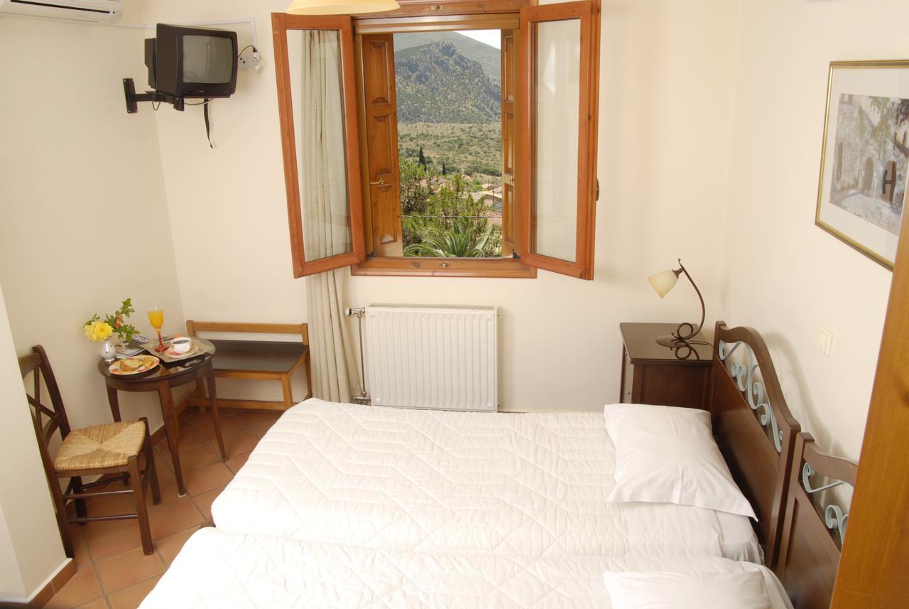 Xenonas Chrisso Hotell Delphi Exteriör bild