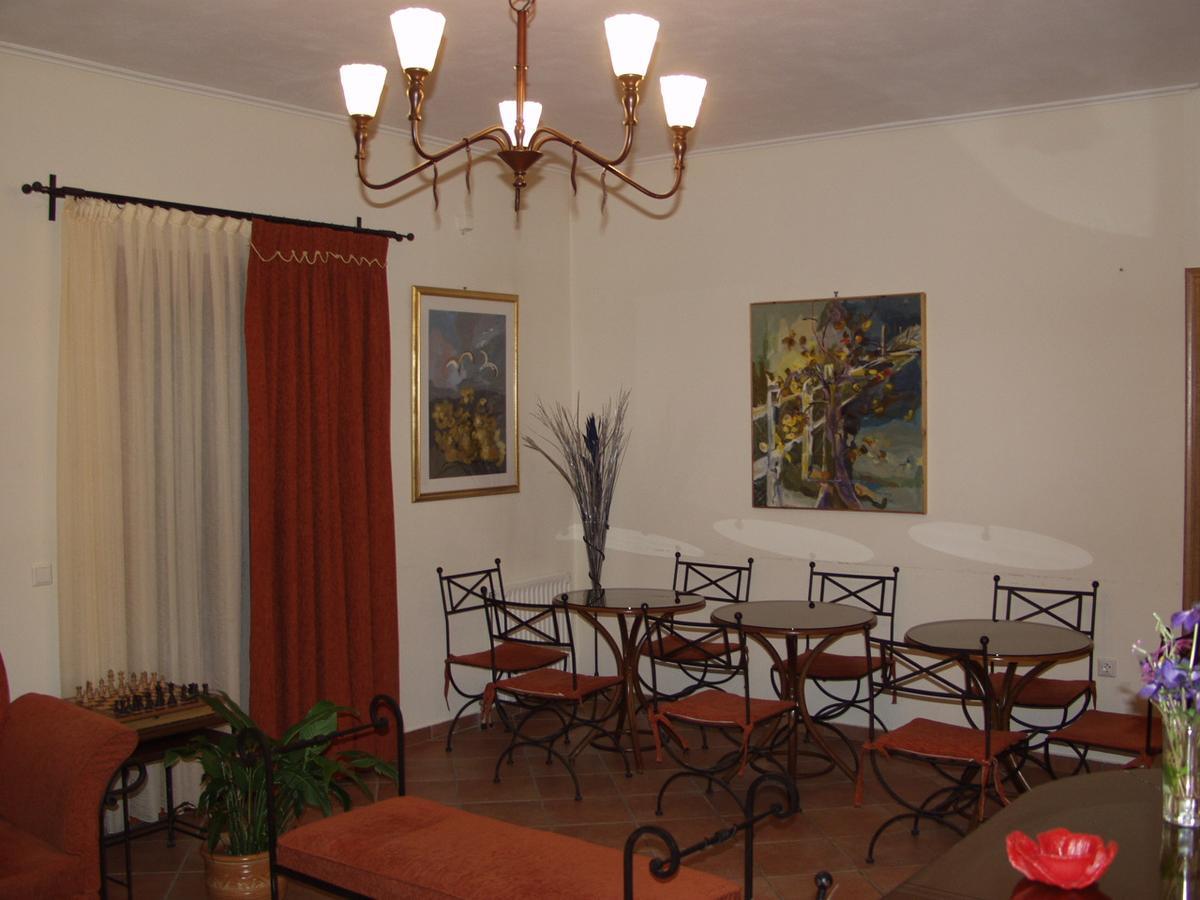 Xenonas Chrisso Hotell Delphi Exteriör bild